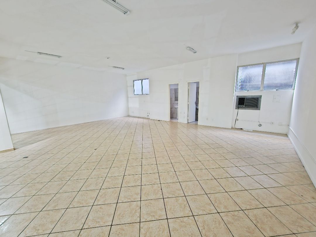 Sala Comercial para alugar em Rua Jorge Zipperer, 161 - Foto 2 - Pillati Imóveis